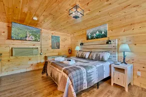 Gatlinburg Suite w/ Kitchen | By Anakeesta | Wi-Fi - Image 4