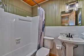 Gatlinburg Suite w/ Kitchen | By Anakeesta | Wi-Fi - Image 5