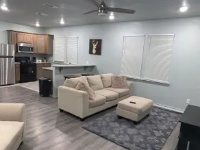 Tv in every room In Heart Of Marshall - Image 2