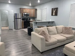 Tv in every room In Heart Of Marshall - Image 3