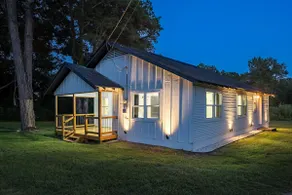 **NEW** Modern Boho 2-bedroom home - Image 4