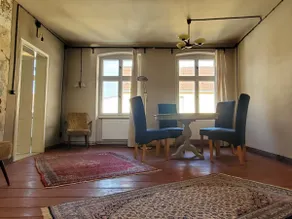 Spacious apartment in the old town - Image 2