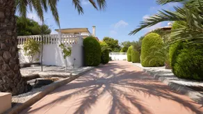 A villa for 10 with en-suite bedrooms - Image 5