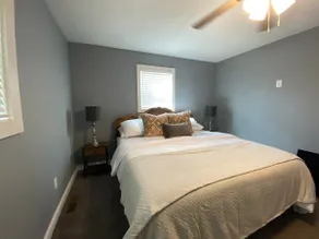 Lovely 2 bedroom Town Home - Image 4