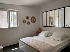 Quiet apartment with garden - Image 2