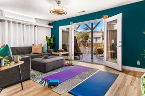 Mile to Beach! Private, Family & Pet Friendly Oasis! Pool Table & Hot tub! - Image 4