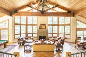 Stunning mountainside home in West Vail - Image 2