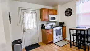 Southside | Walkable | Private Entrance - Image 2
