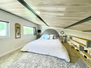 Cozy, unique, pet friendly loft near Granbury - Image 2