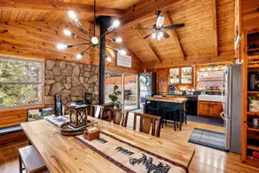 Cubby Cabin / Hot Tub with a View - Image 5