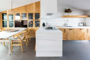 MCW Cozy Design Penthouse in historical center - Image 4