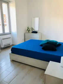 Blue Water Summer Apartment - Image 2