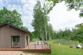 Modern holiday house on the shore of a waterhole with a sauna - Image 3
