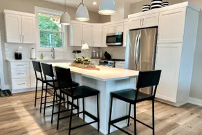 Hot Tub - Saugatuck - Douglas - Luxury Home Sleeps 8 - Image 3
