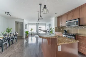 Cozy Large Family Home near Lake, AC, Full Kitchen - Image 3
