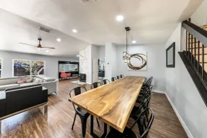 Upscale House @ SixFlags, La Cantera, RIM SeaWorld - Image 2