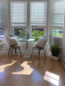 Downtown Oasis-1 bedroom-Walk to it all-sleeps 4 - Image 2