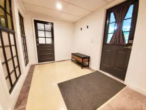 The Hidden Gem – 1BR Walk-Out, 7 Min to I-24 - Image 4