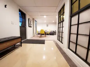 The Hidden Gem – 1BR Walk-Out, 7 Min to I-24 - Image 5