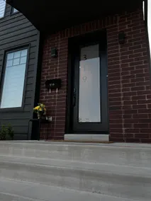 Luxurious and Modern Home | Sleeps 8 - Image 3
