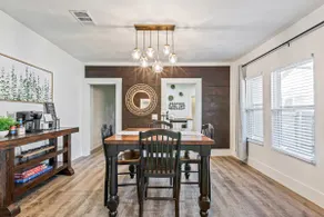 Curated Cottage. minutes from Silos, zoo, Baylor - Image 5