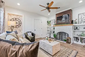 Curated Cottage. minutes from Silos, zoo, Baylor - Image 2