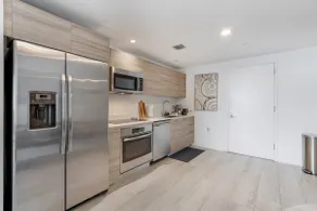 RARE FIND 2 beds Midtown Resort & Amenities Miami - Image 3