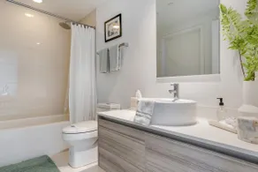 RARE FIND 2 beds Midtown Resort & Amenities Miami - Image 4