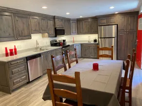 Red Door Mountain Ski Retreat with Hot Tub! - Image 3