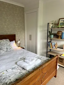 Bluff Hill Garden Flat, Breakfast Books & Birdsong - Image 5