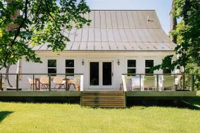 Riverfront rustic farmhouse near Rhinebeck - Image 4