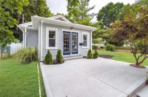 State Fairgrounds 2 bed 1 bath w K/Q/T bed. - Image 2