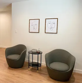 Elegant indoor-outdoor mid-century modern - Image 4