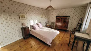 Typical house in the heart of Marcillac-Vallon - Image 3
