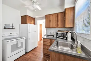 ★Tranquil retreat by Toledo Hosp/UT! Updated-2br★ - Image 3