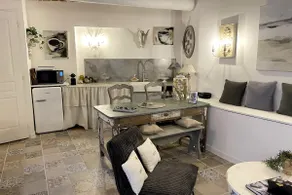 Charming Apartment In The Center Of Carpentras - Image 5