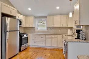 2 Bed 2 Bath Ranch In Sylvania - Image 2