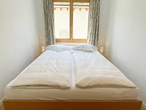 Modern, central, 2 bedrooms & balcony – MU11 - Image 5