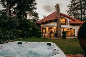 Luxury villa chalet Mountain jacuzzi, garden - Image 2