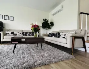 Bright, Spacious and Modern Living - Image 4