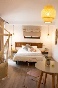 Accommodation, entrance to Aguas de Ronda and breakfast - Image 3