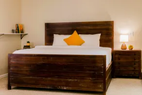 Cute 2 bed 2 bath suite w/ jetted tub & Kitchen - Image 3