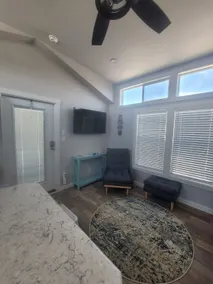 Tiny House 1-Bedroom Bungalow - Image 5