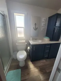 Tiny House 1-Bedroom Bungalow - Image 4