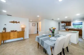 Modern 3 Bedroom 2 Bathroom House - Image 3