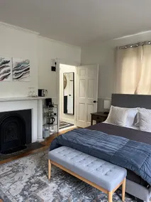 Private Suite: The Castine in town center - Image 2