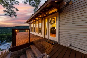 Hillside Glass House Nestled in Bird Sanctuary - Image 4