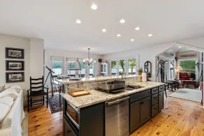Lake House Retreat on Beautiful Canandaigua Lake Sleeps 12 - Image 5