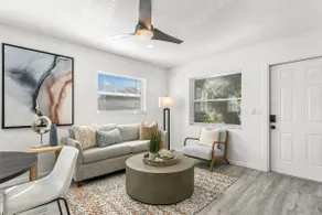 2 bdr with pool & 2 blocks to beach (#A) - Image 2