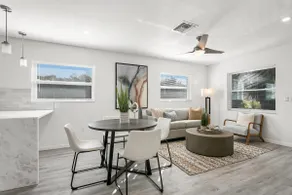2 bdr with pool & 2 blocks to beach (#A) - Image 3